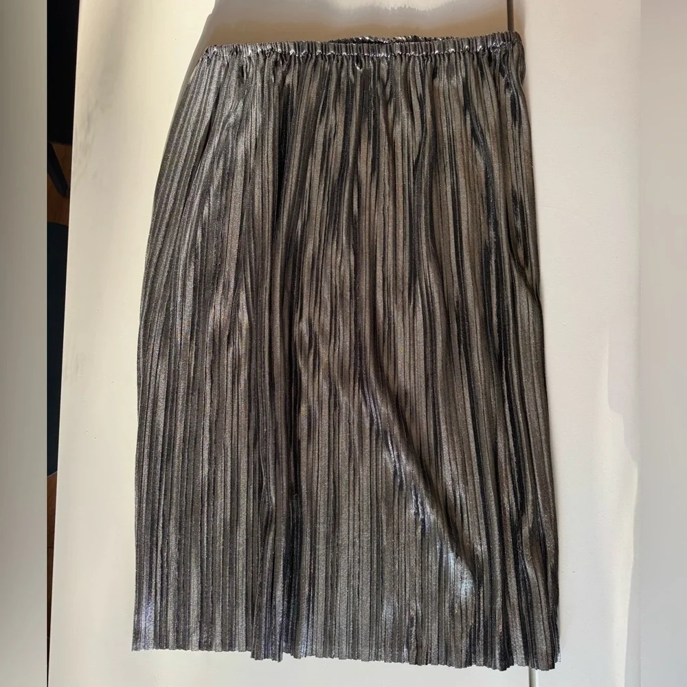 JM Studio by John Meyer Silver Metallic Pleated Midi Skirt size M